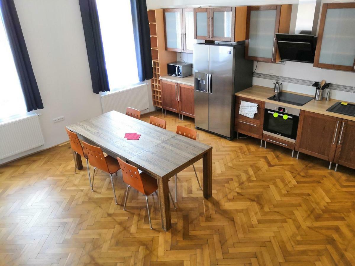 Villa Cafe Krnov Extérieur photo